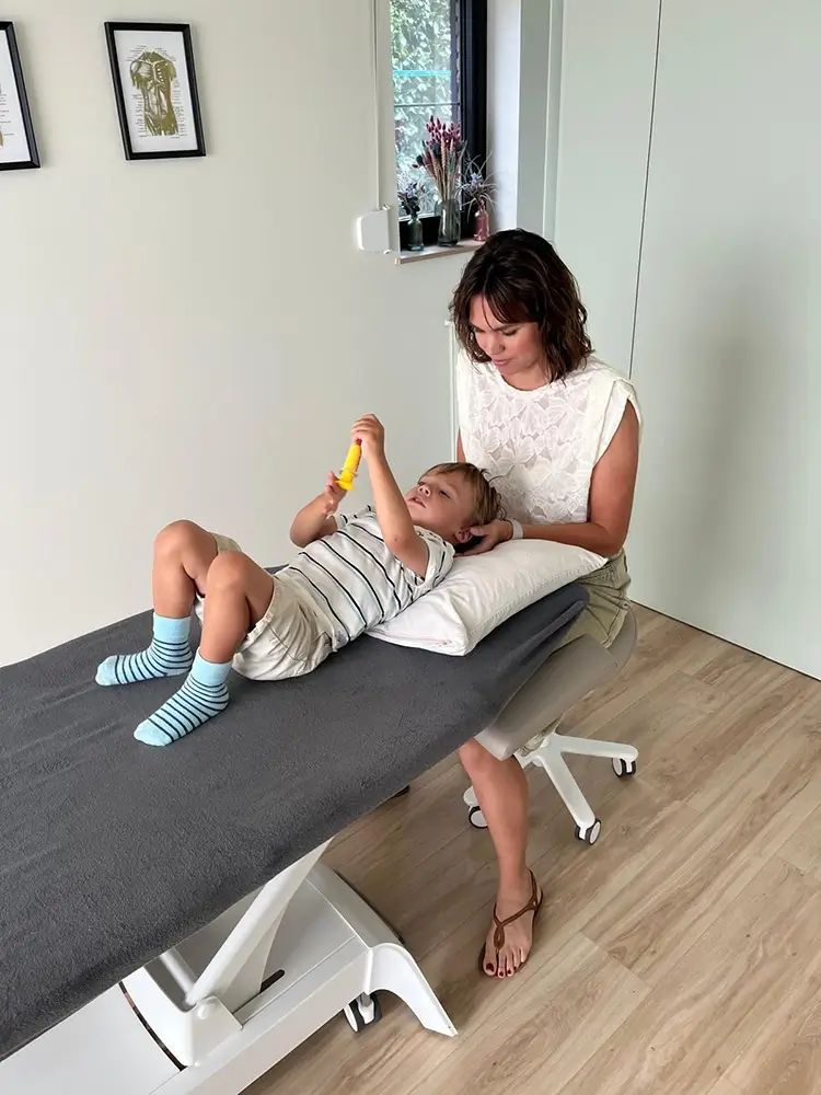 Osteopaat voor kinderen Teile Vrolix de rustige aanpak